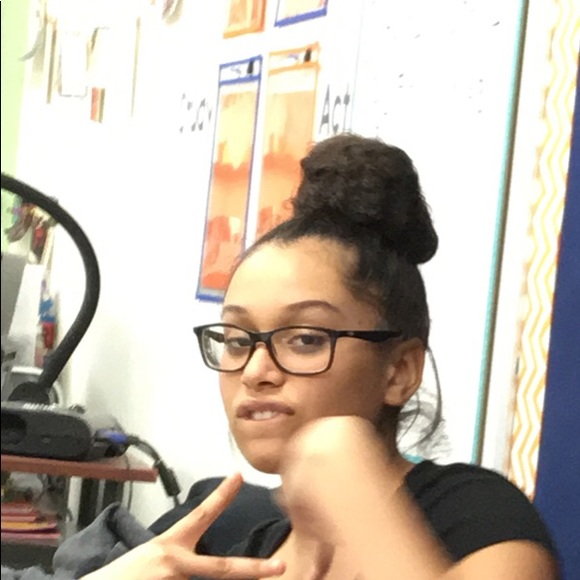 Meet your Posher, De’adrah - Picture 1 of 1